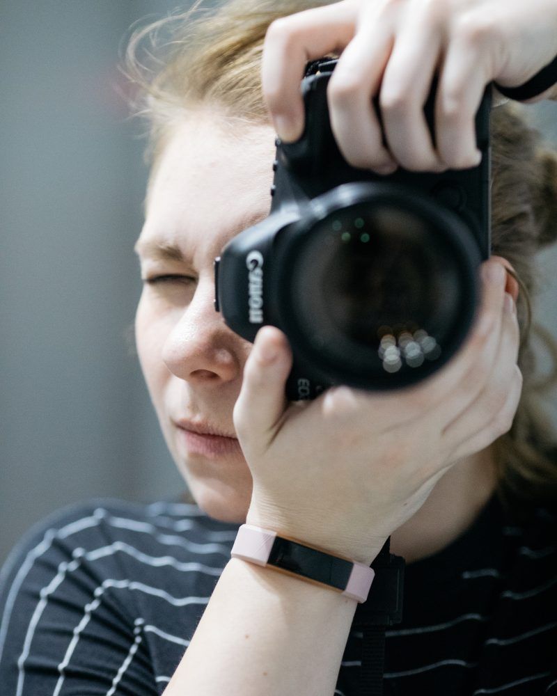 Selfportrait of Karolina Halik (karohalik) with a camera